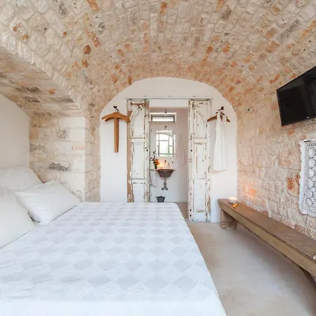 Trulli 18cinquantanove * Cisternino